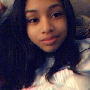 Meet your Posher, Kiana